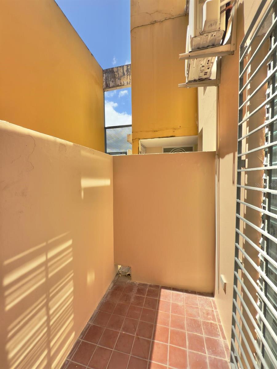 CONDOMINO REINA CAROLINA - Residential