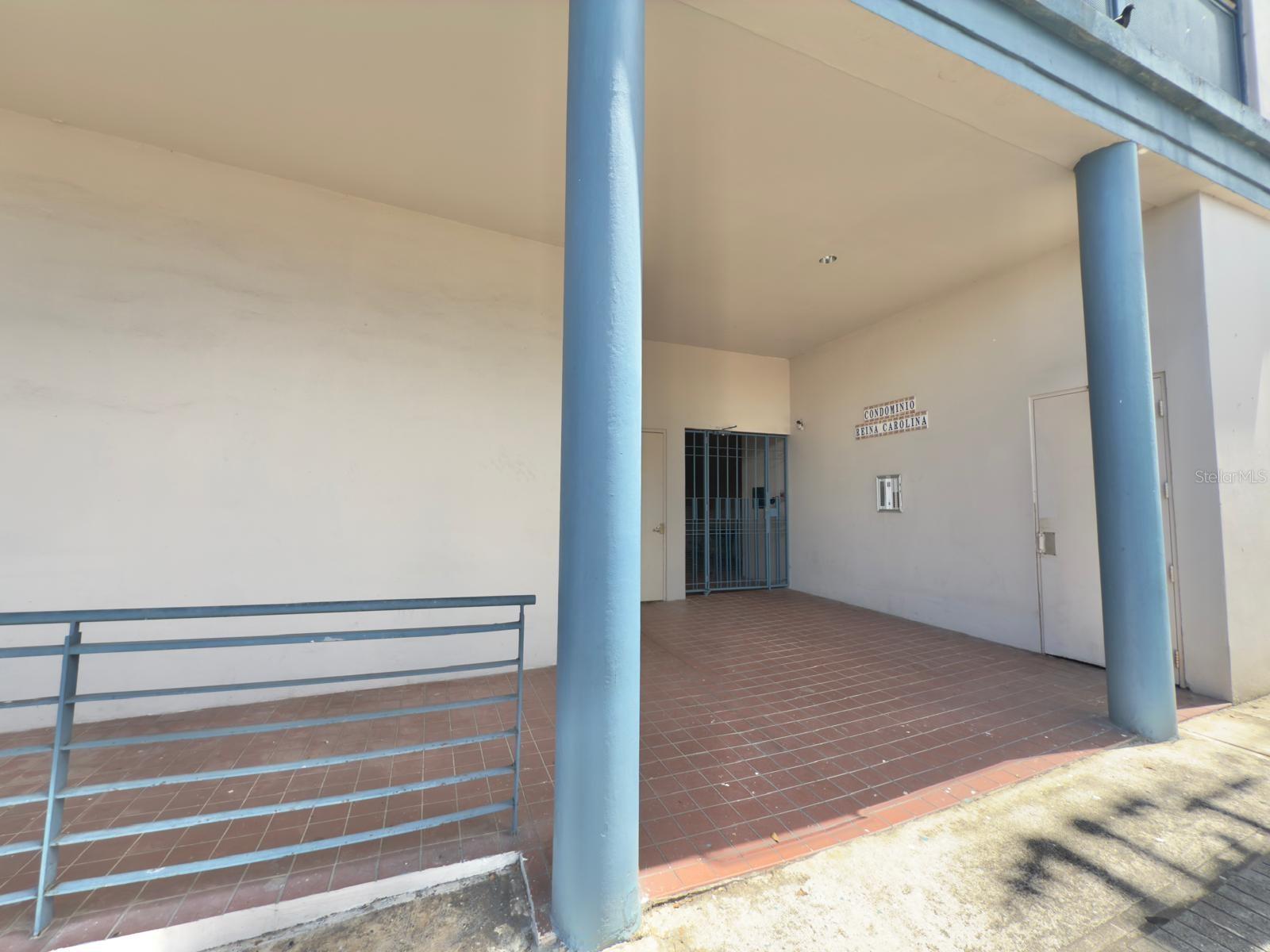 CONDOMINO REINA CAROLINA - Residential