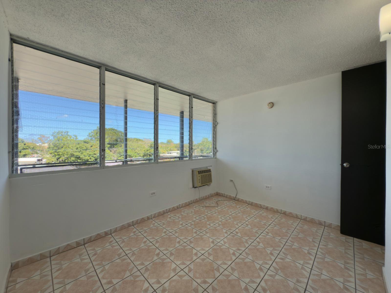 CONDOMINO REINA CAROLINA - Residential