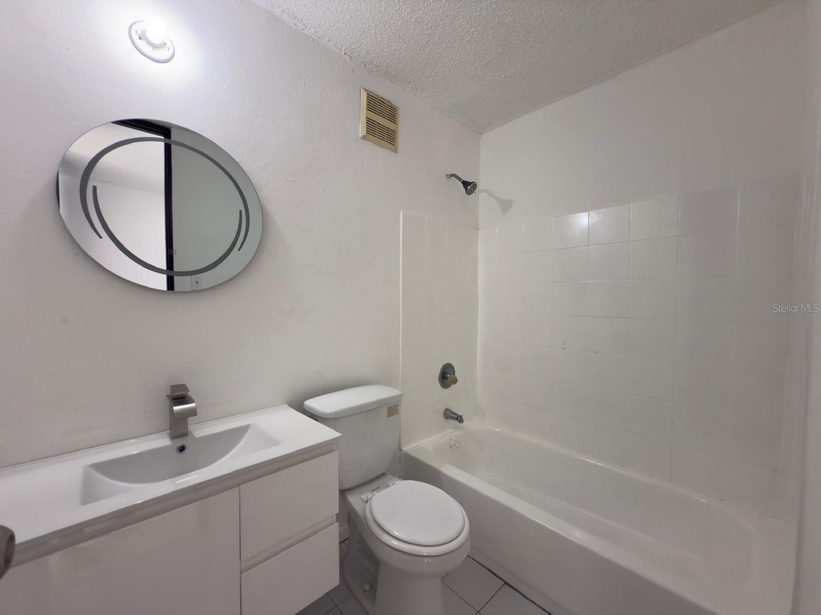 CONDOMINO REINA CAROLINA - Residential