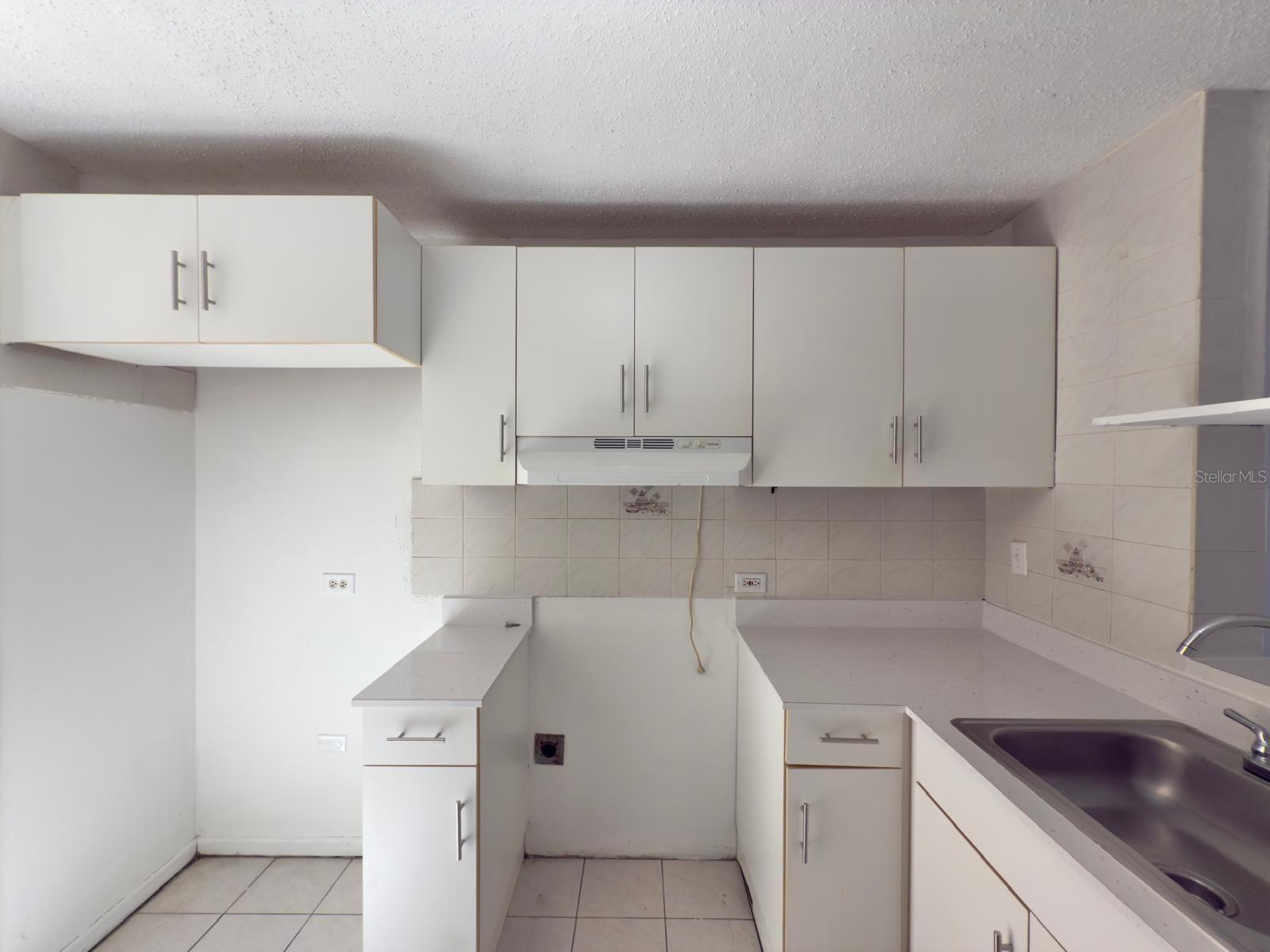 CONDOMINO REINA CAROLINA - Residential