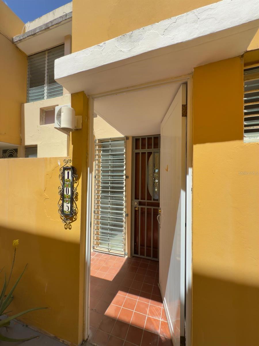 CONDOMINO REINA CAROLINA - Residential