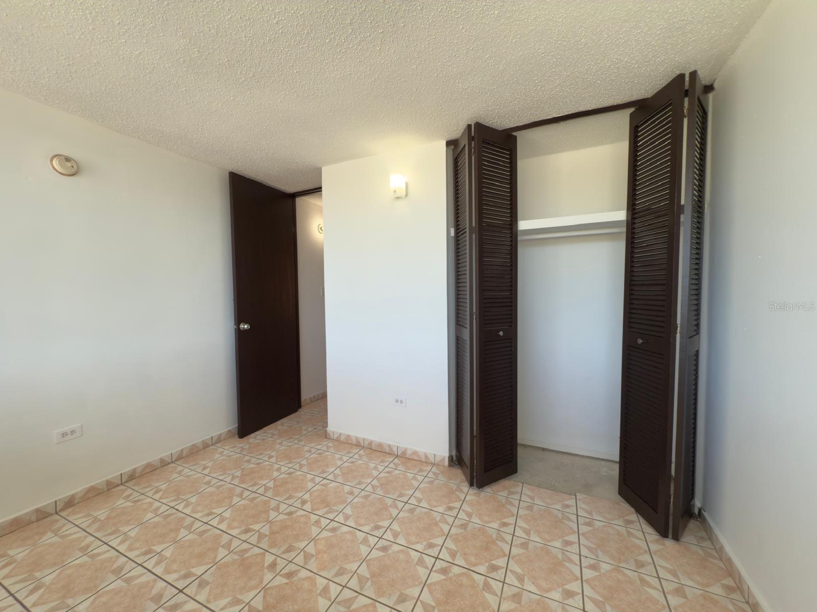 CONDOMINO REINA CAROLINA - Residential