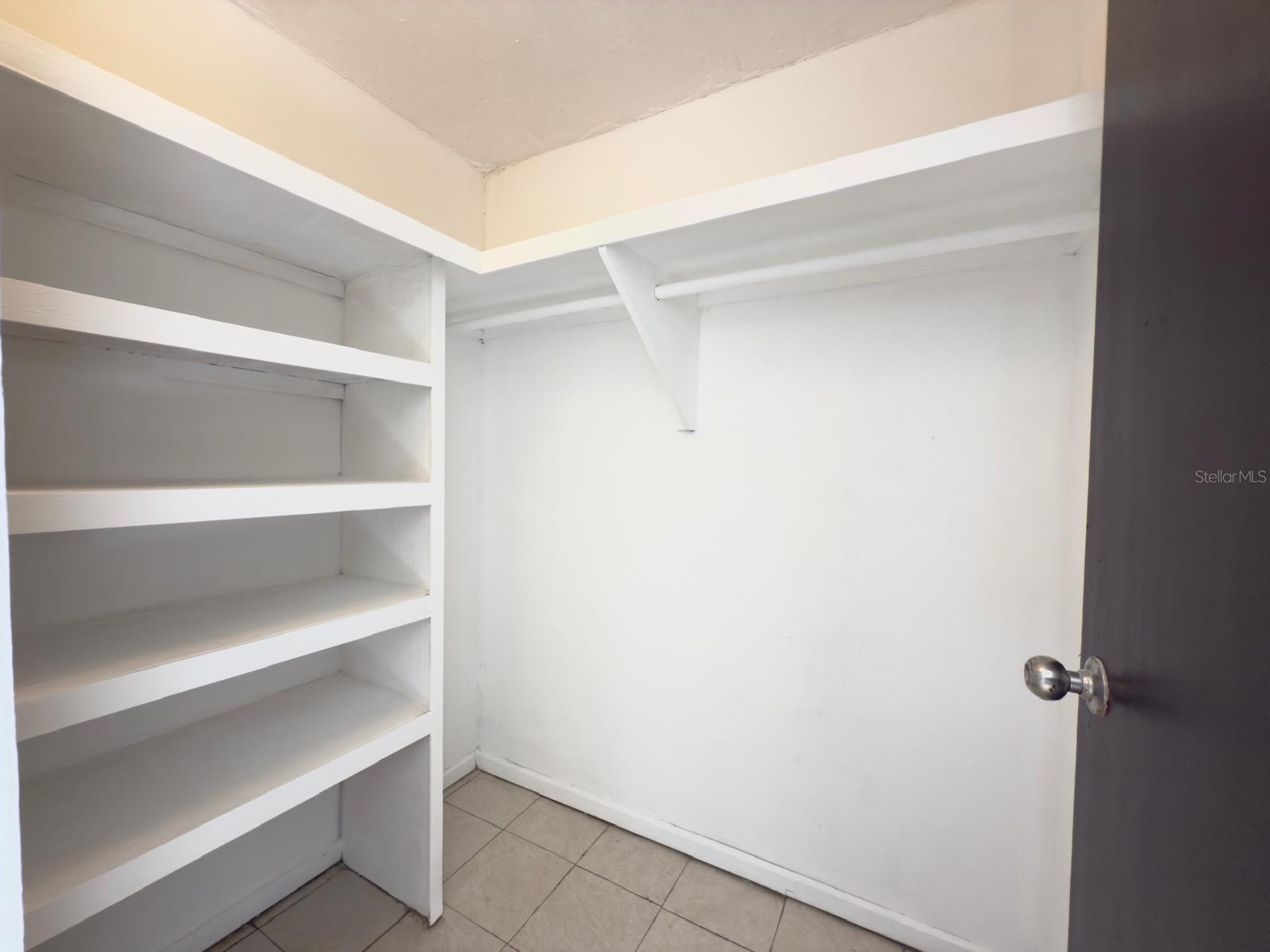 CONDOMINO REINA CAROLINA - Residential