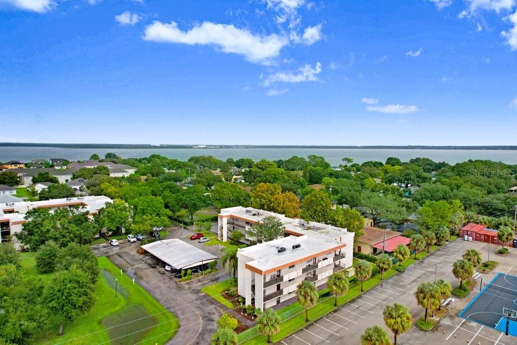 LAKESIDE VILLAGE 02 CONDO - Residential