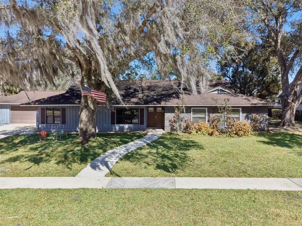 Photo of 8937 Easterling Drive, Orlando, FL 32819 (MLS # O6381424)