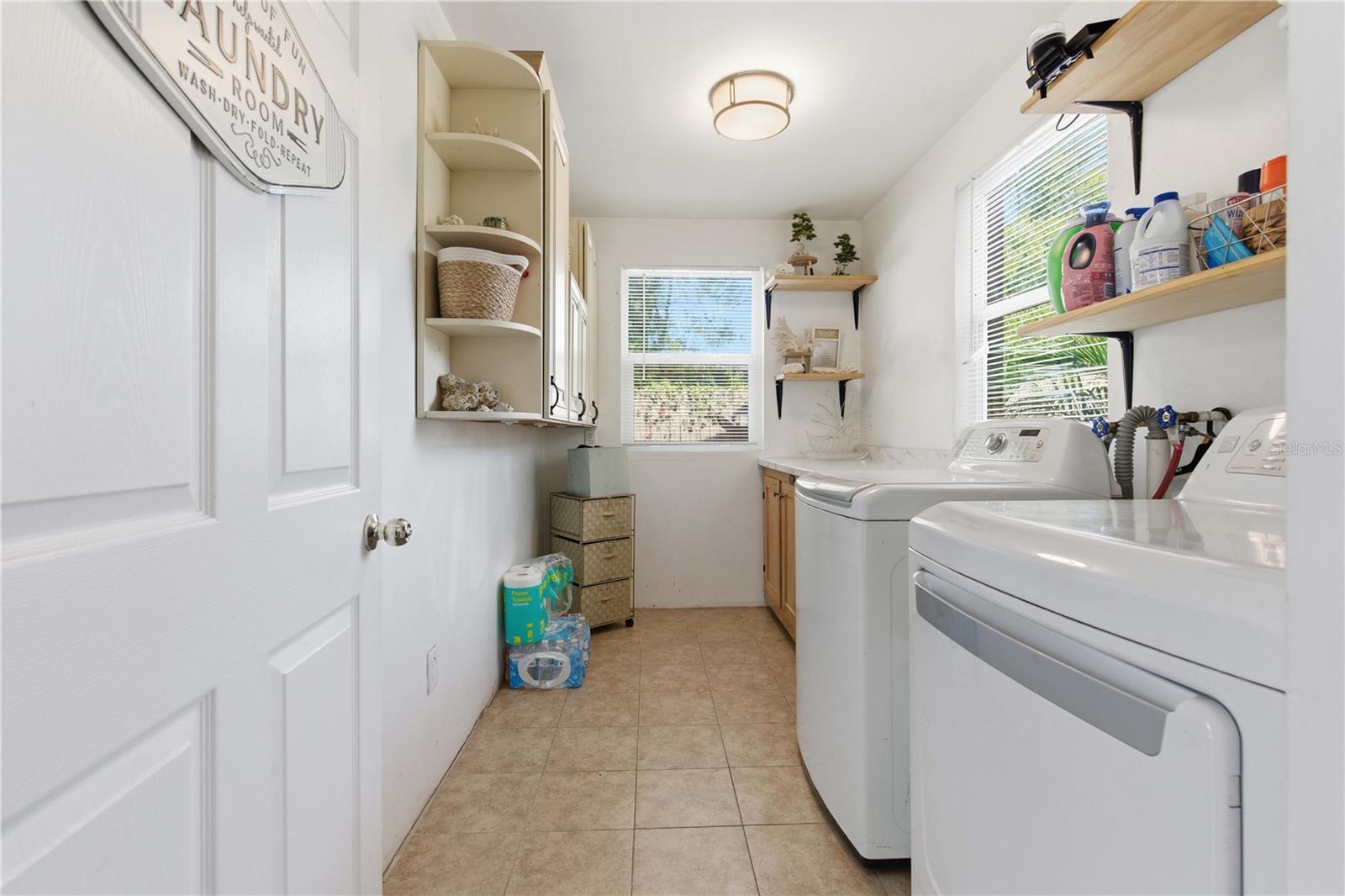 SULPHUR HILL - Residential