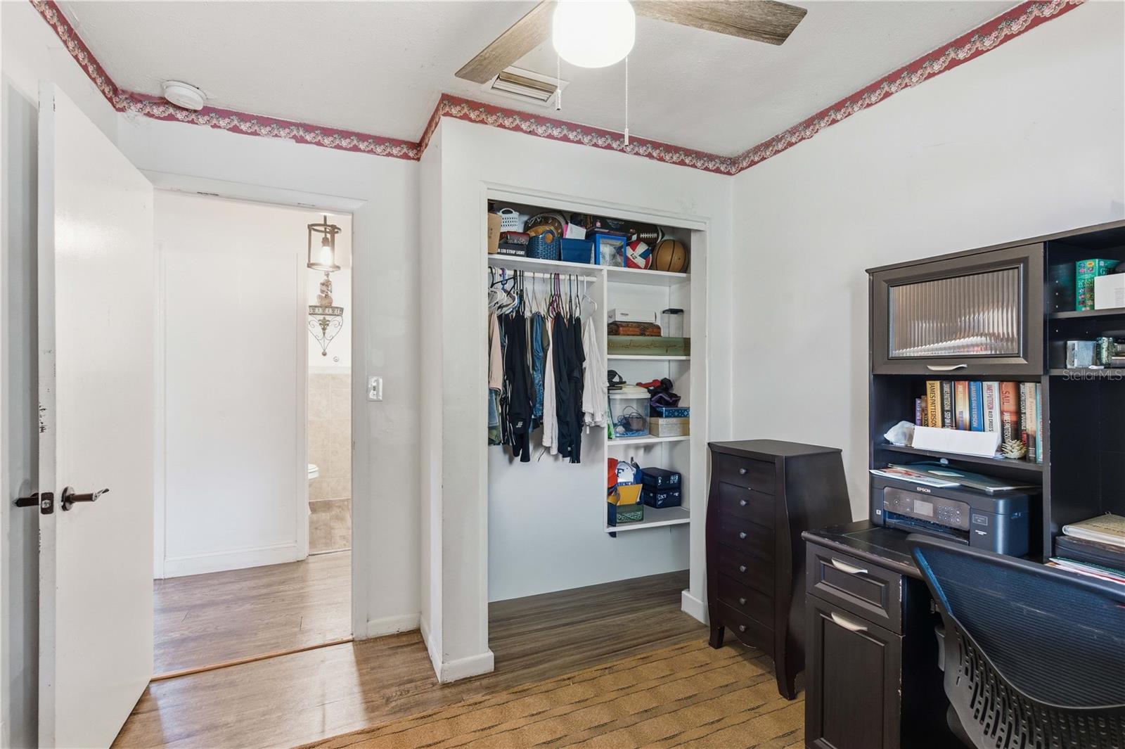 SULPHUR HILL - Residential