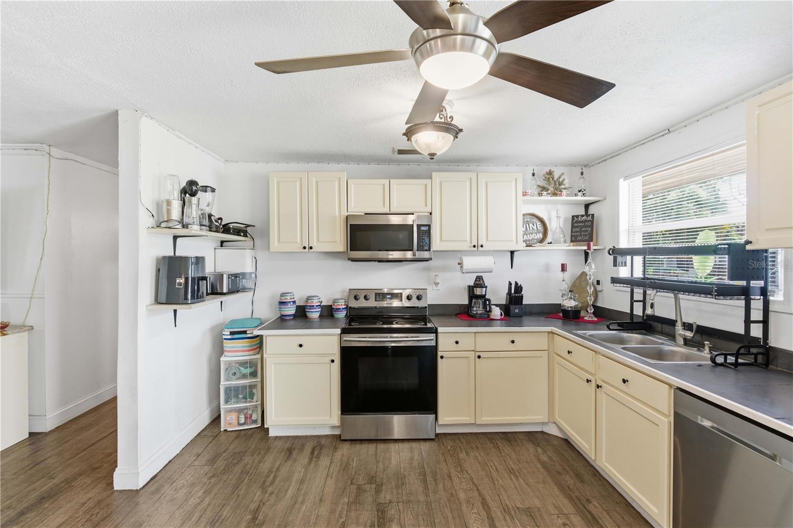 SULPHUR HILL - Residential