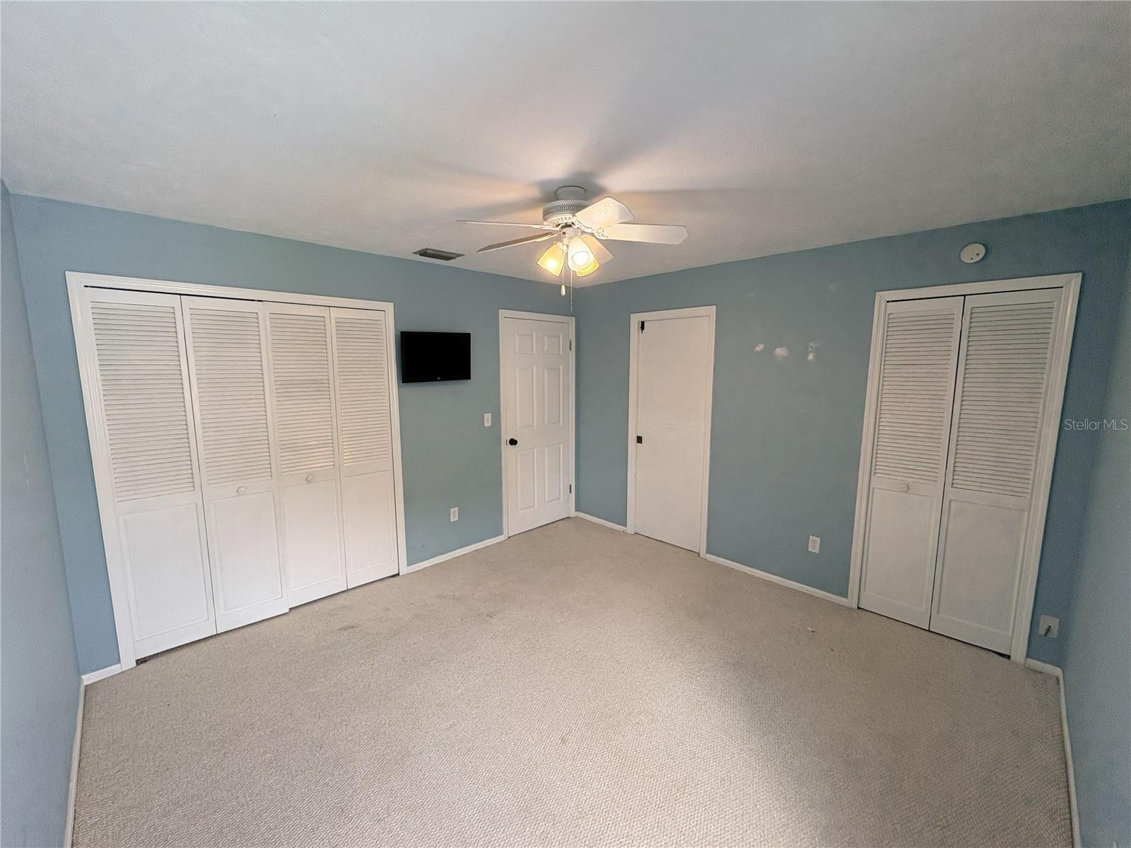 PELICAN BAY - Residential