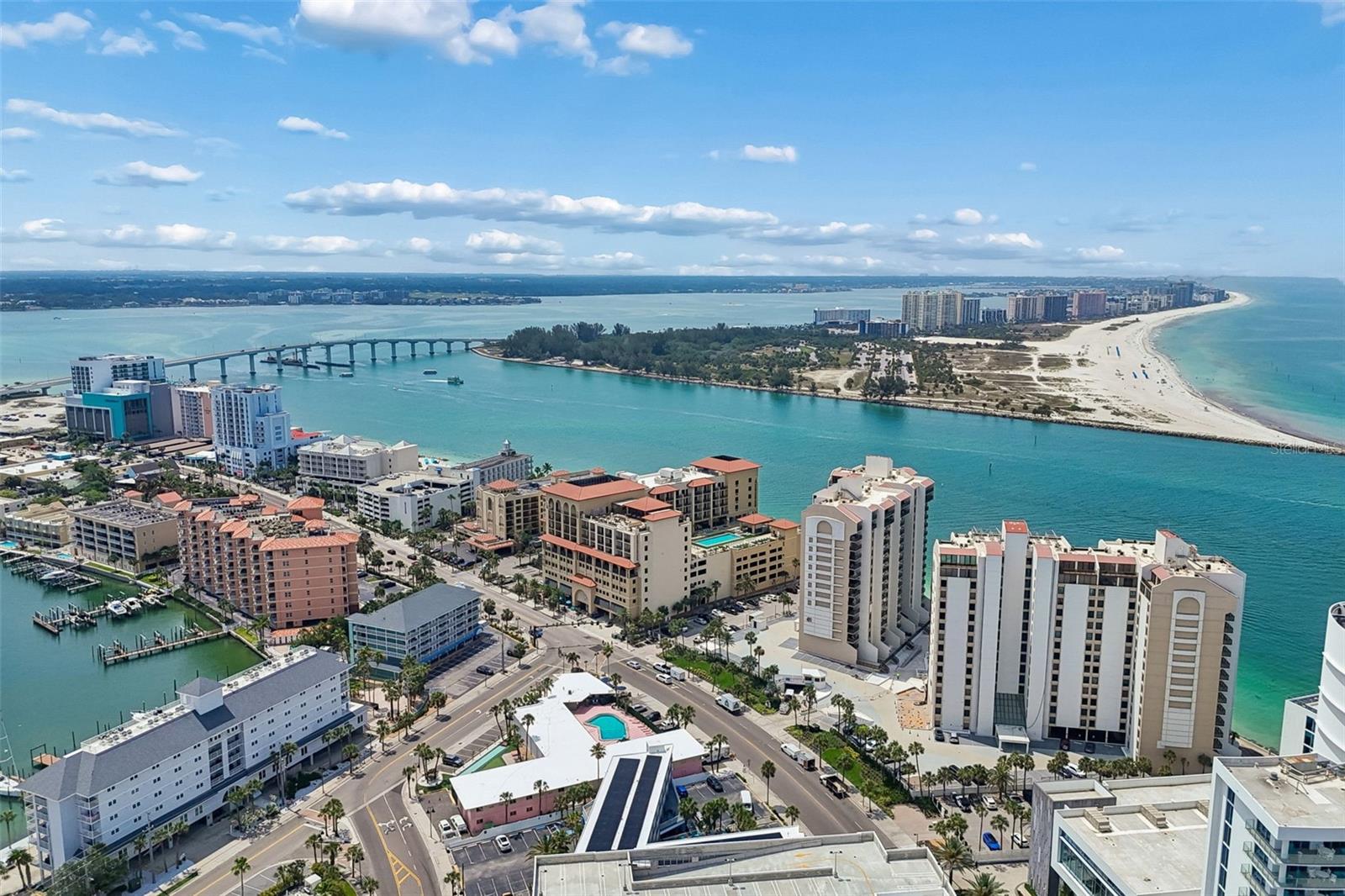 PELICAN POINTE ON - Residential