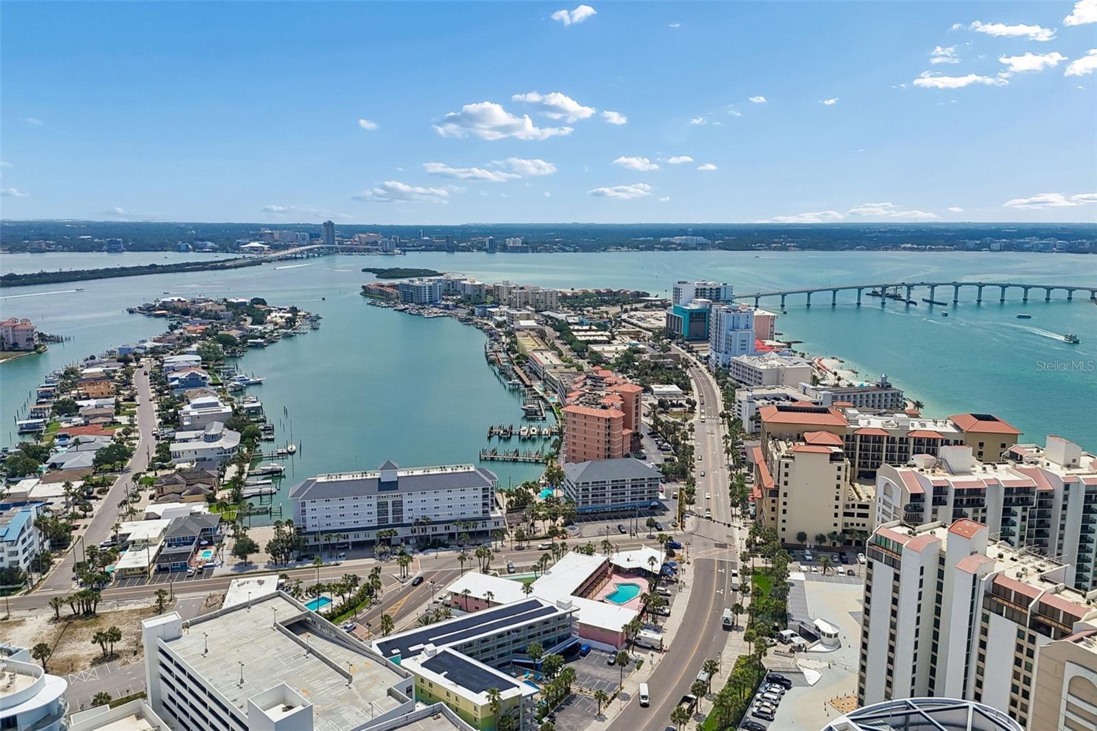 PELICAN POINTE ON - Residential