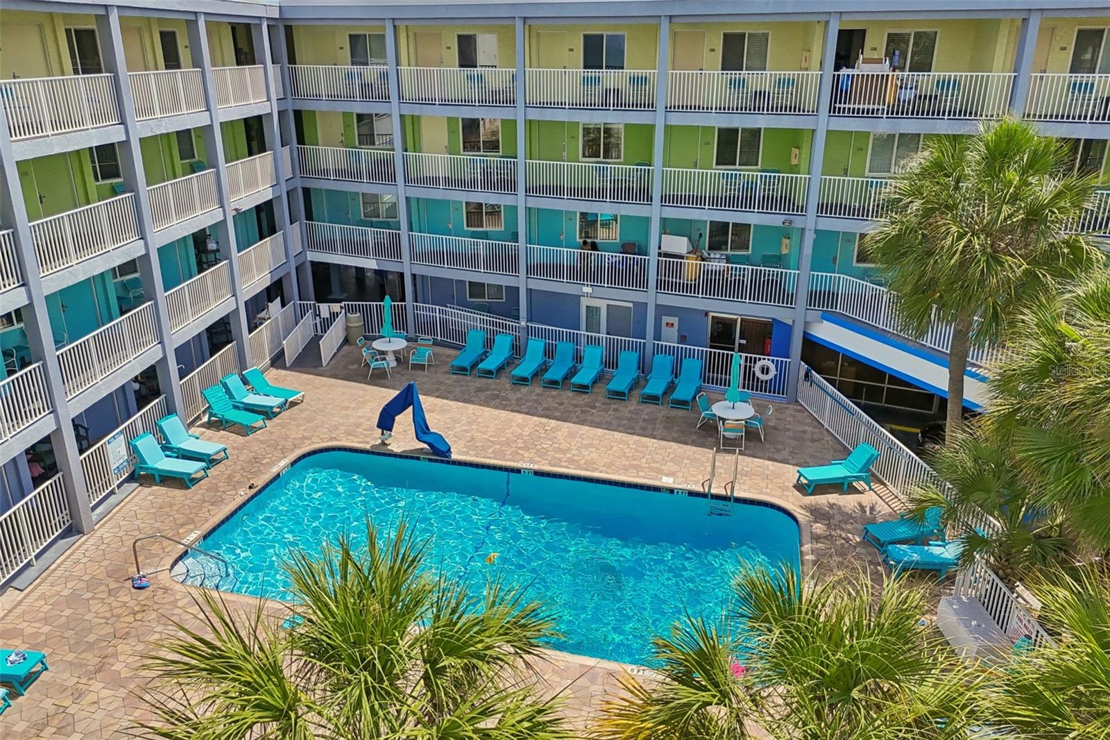 PELICAN POINTE ON - Residential