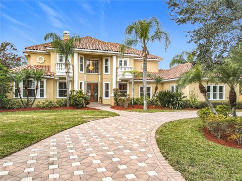 A home in WINTER HAVEN