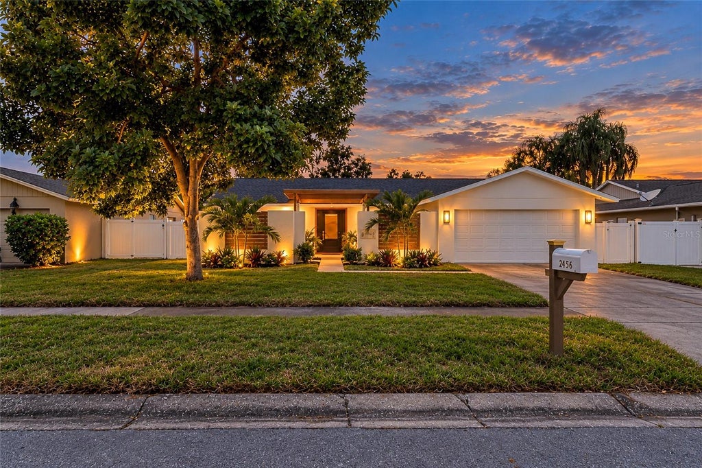 Photo of 2456 Timbercrest Circle W, Clearwater, FL 33763 (MLS # TB8555695)