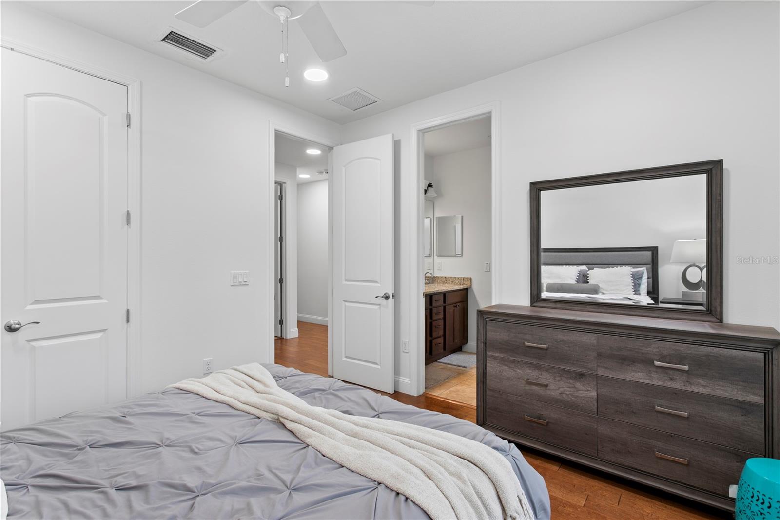 PALMA CEIA PARK - Residential Lease