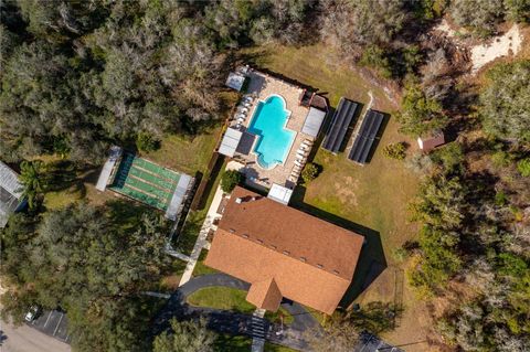 A home in LAKE WALES