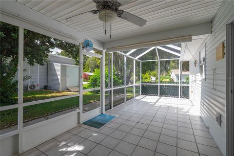 A home in LAKE WALES