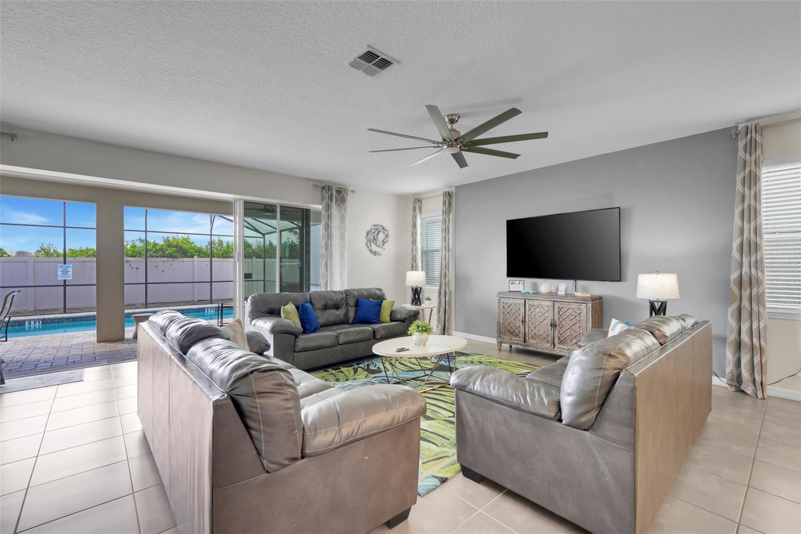 SOLARA RESORT - Residential