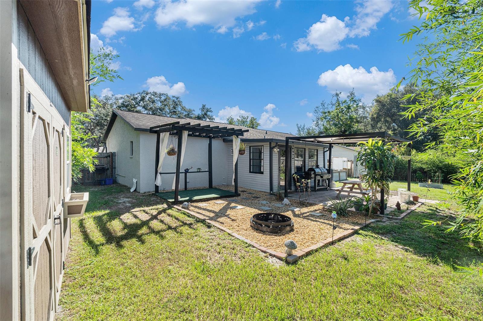 MEADOWOOD ESTATES - Residential