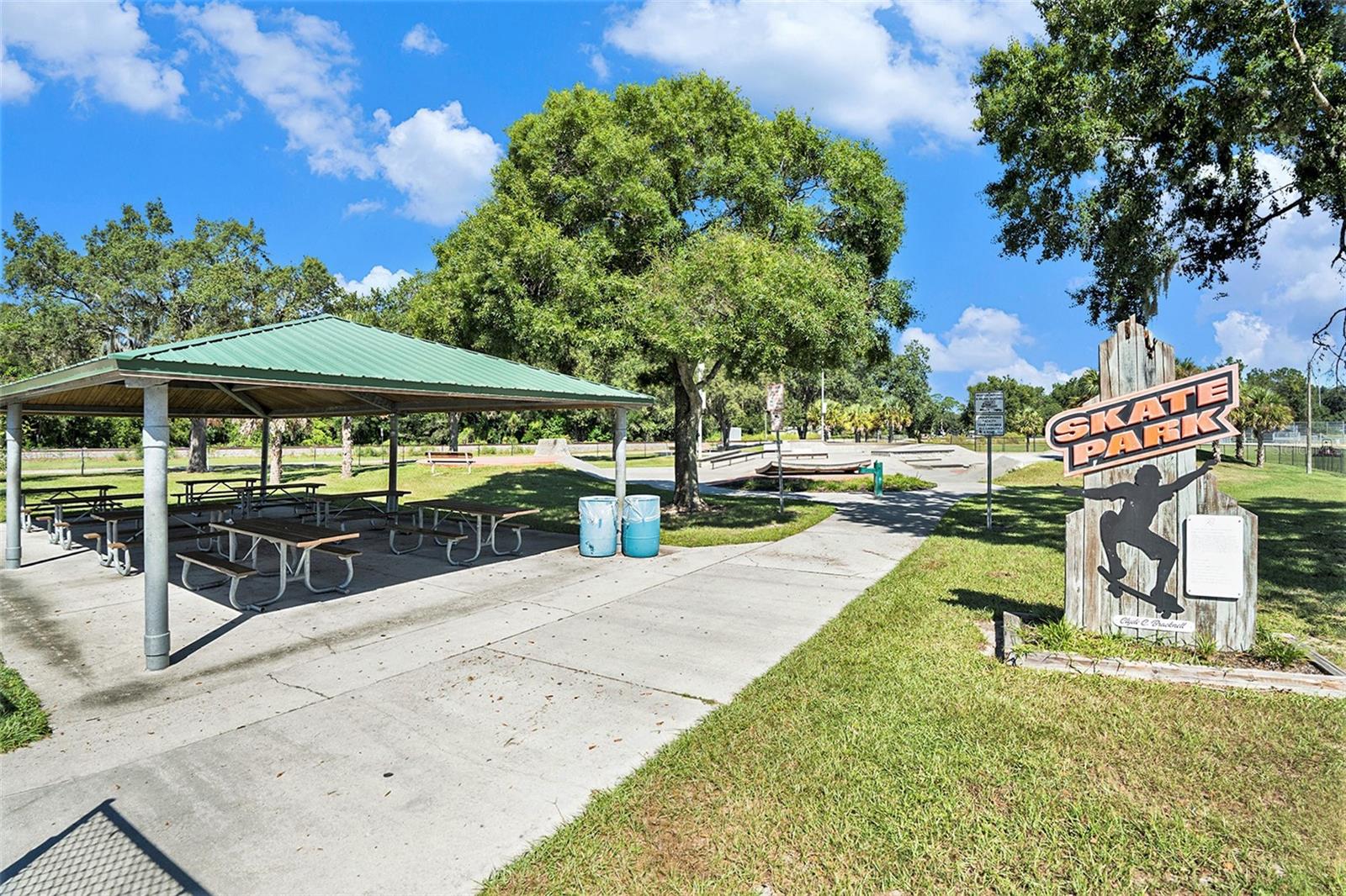 MEADOWOOD ESTATES - Residential
