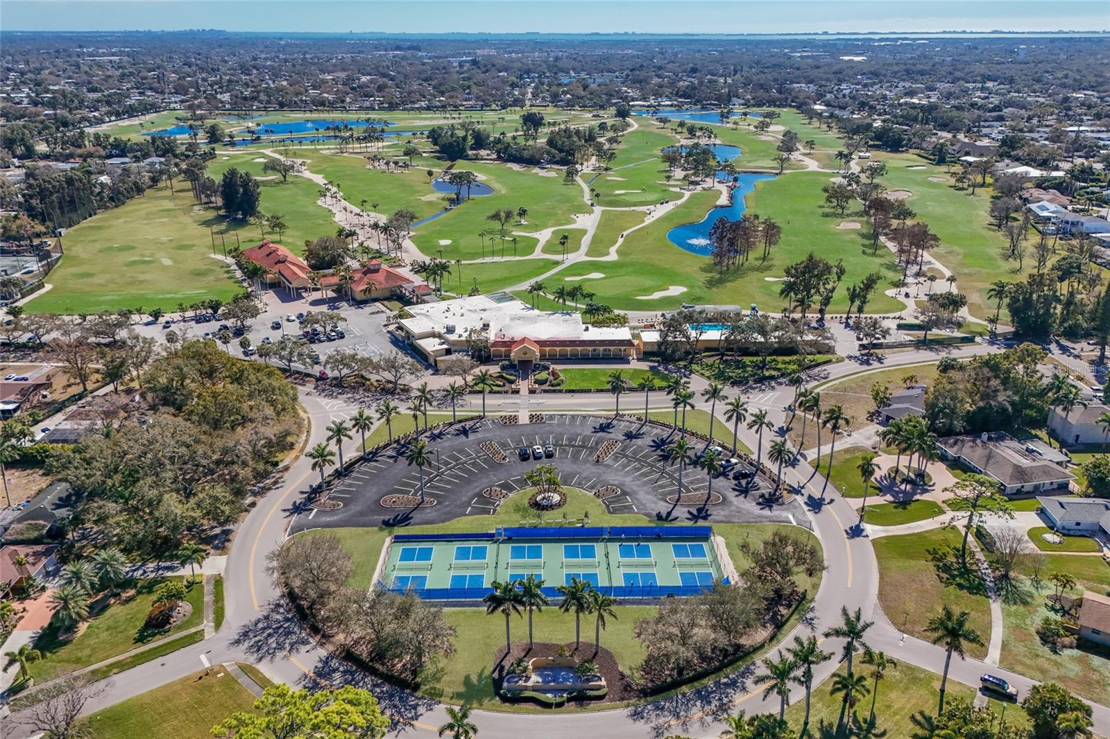 GOLF CLUB ESTATES - Residential