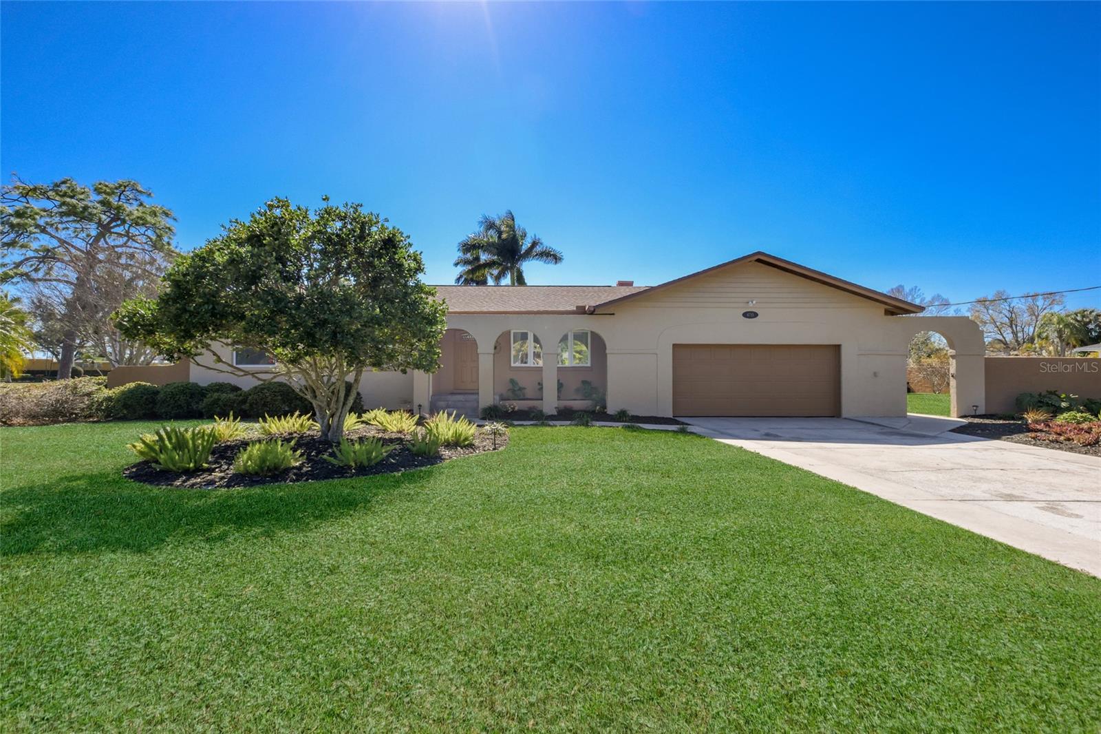 GOLF CLUB ESTATES - Residential