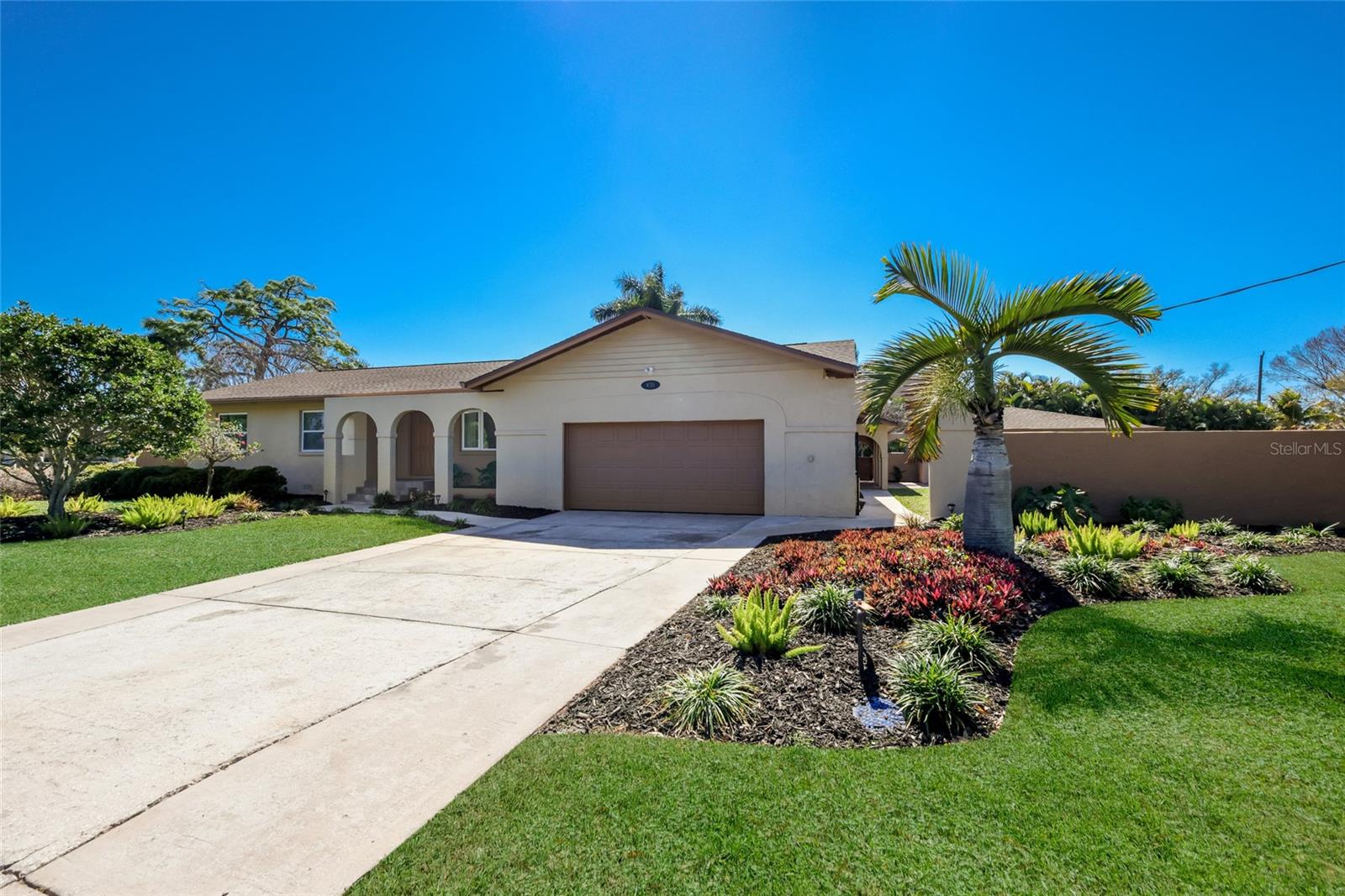 GOLF CLUB ESTATES - Residential