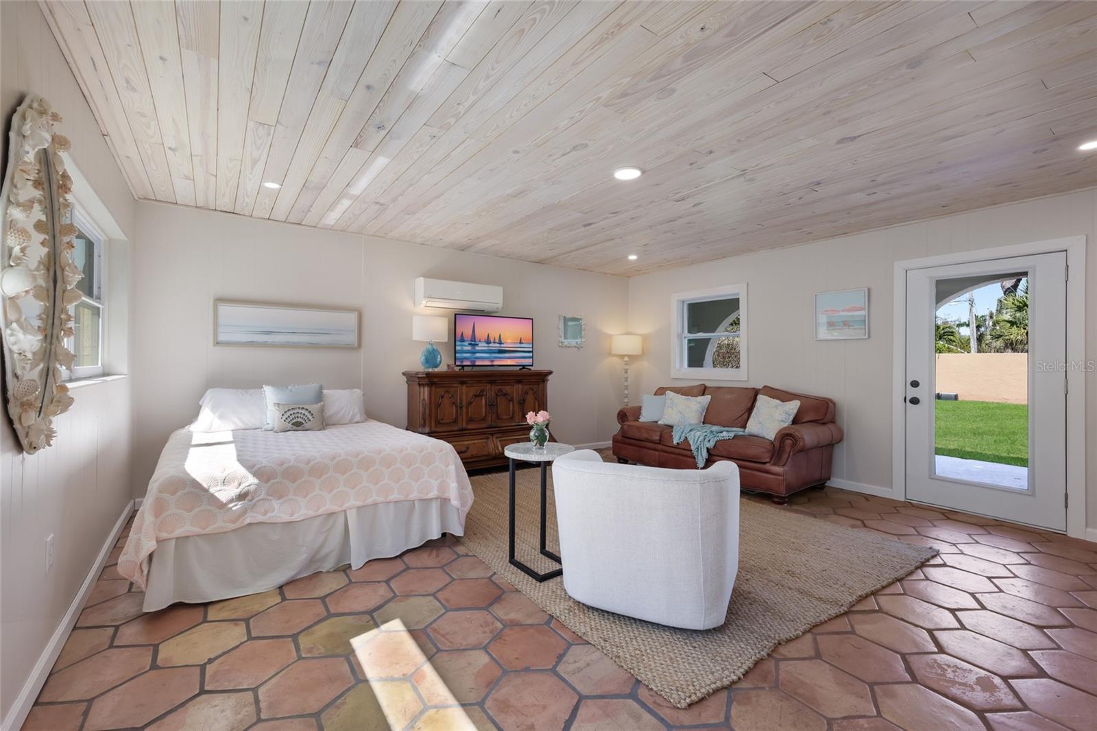 GOLF CLUB ESTATES - Residential