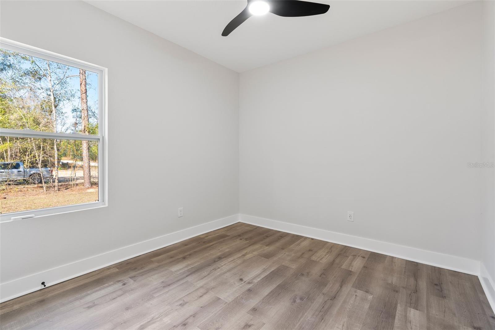 ROLLING HILLS UN 01 - Residential Lease