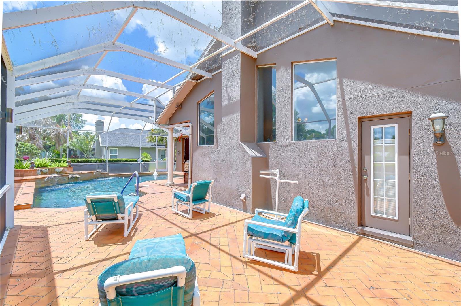 RIVER HILLS COUNTRY CLUB PH - Residential