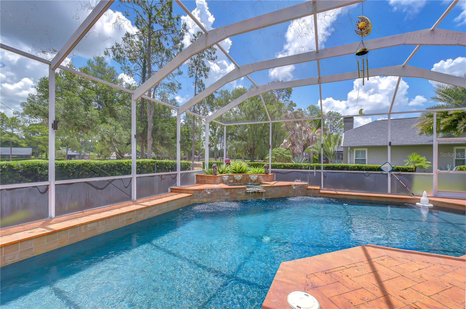 RIVER HILLS COUNTRY CLUB PH - Residential