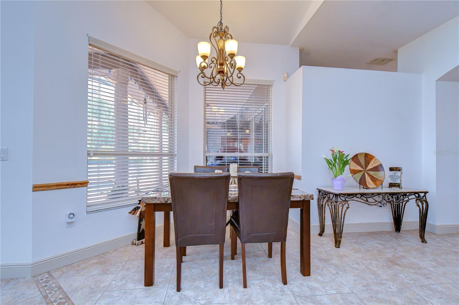 RIVER HILLS COUNTRY CLUB PH - Residential