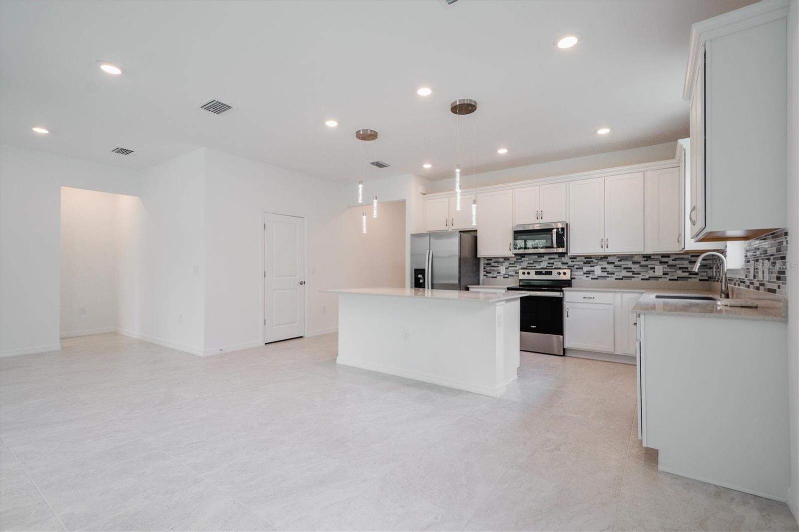 CEDAR GROVE AT WOODLANDS - Residential