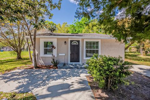Photo of 1306 Shepherd Avenue, Sanford, FL 32771 (MLS # O6290347)