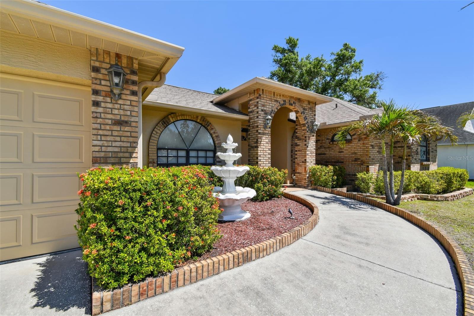 2914 TIMBER KNOLL DRIVE