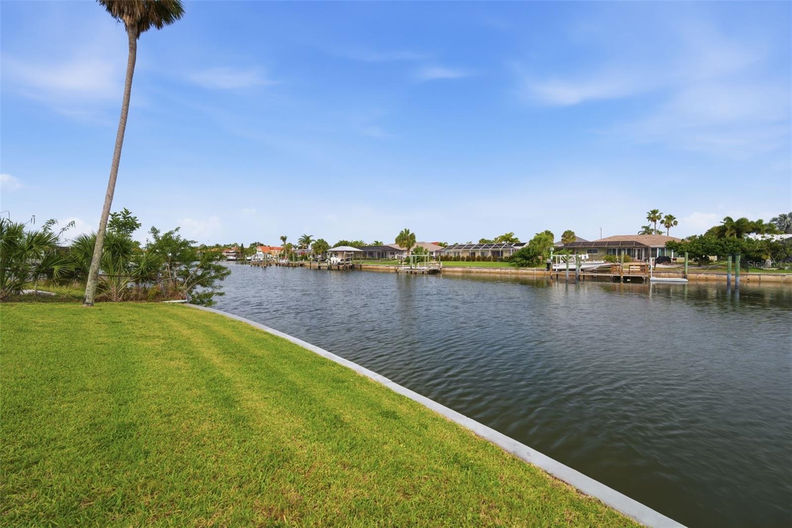 APOLLO BEACH UNIT TWO - Residential