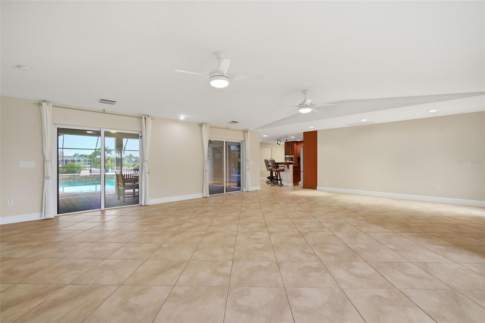 APOLLO BEACH UNIT TWO - Residential