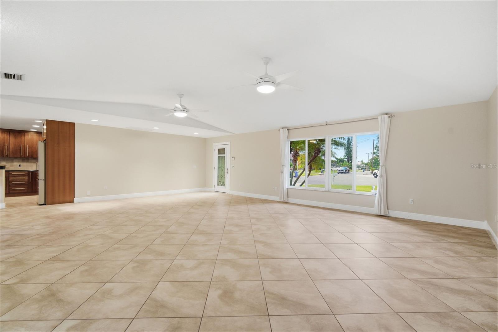 APOLLO BEACH UNIT TWO - Residential