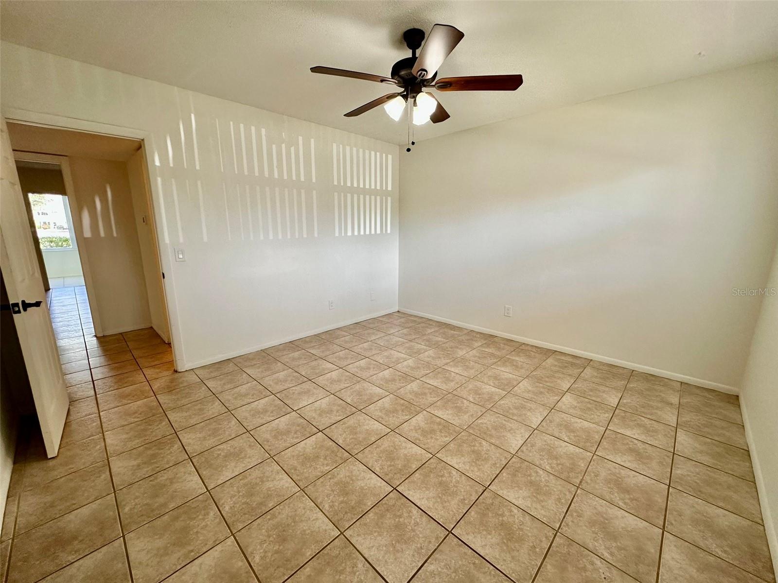 ON TOP OF THE WORLD - Residential