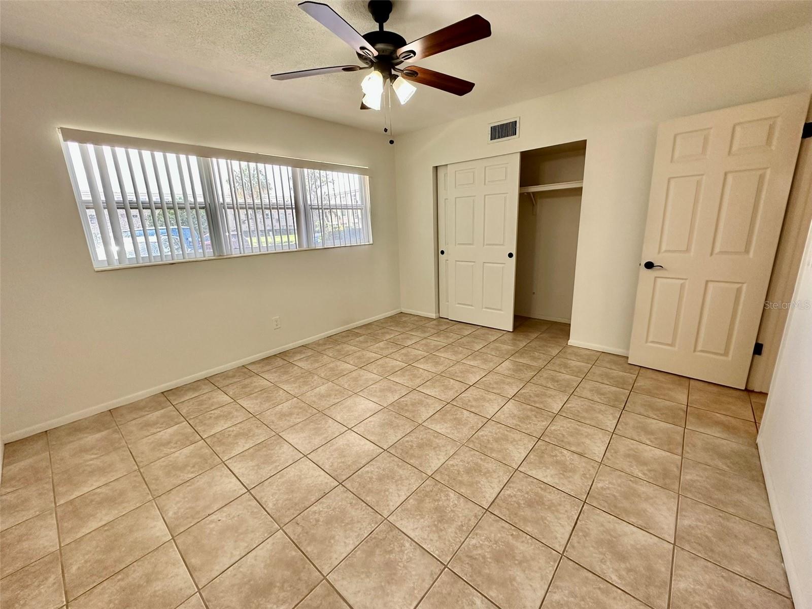 ON TOP OF THE WORLD - Residential