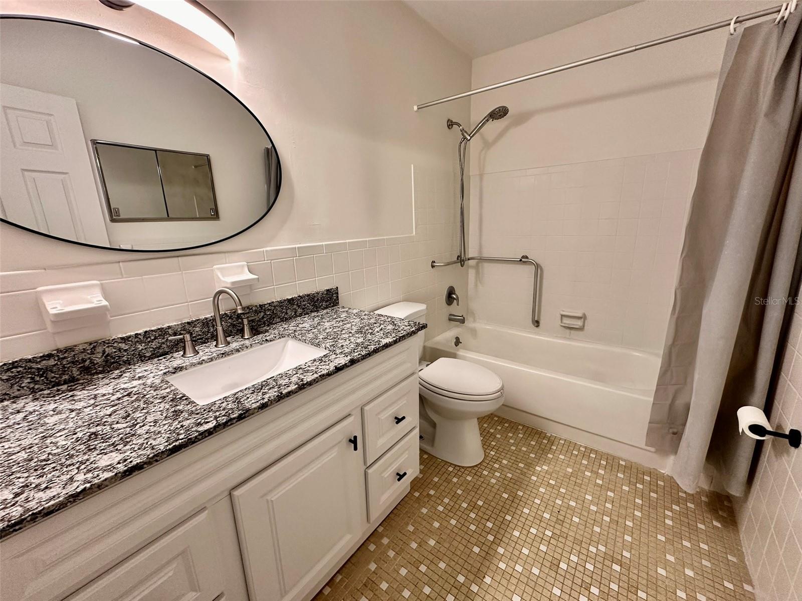 ON TOP OF THE WORLD - Residential