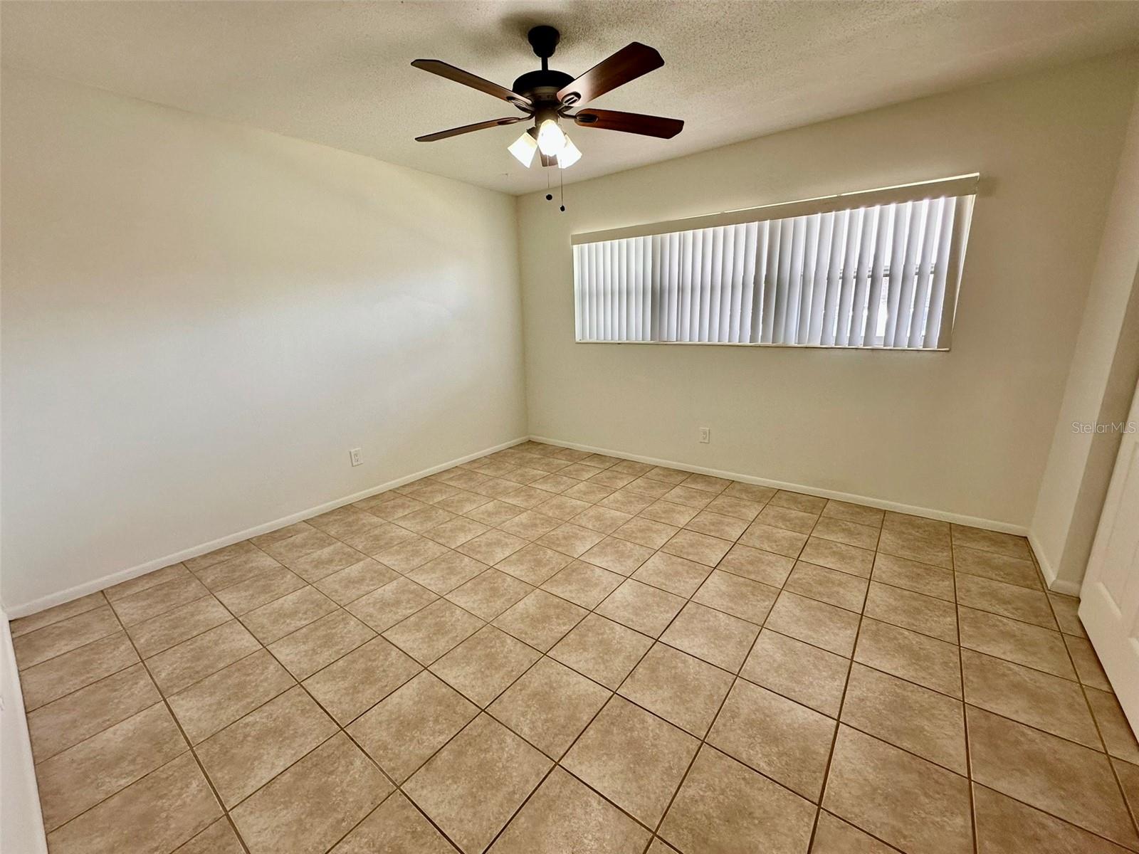 ON TOP OF THE WORLD - Residential