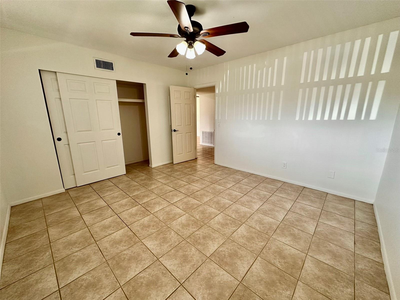 ON TOP OF THE WORLD - Residential