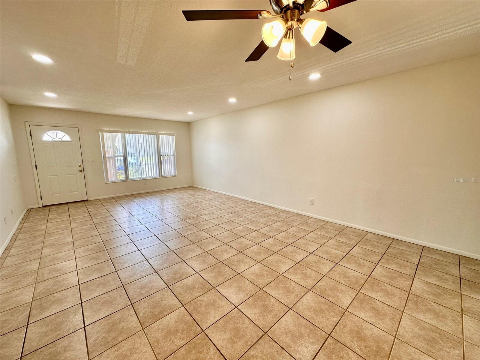 ON TOP OF THE WORLD - Residential