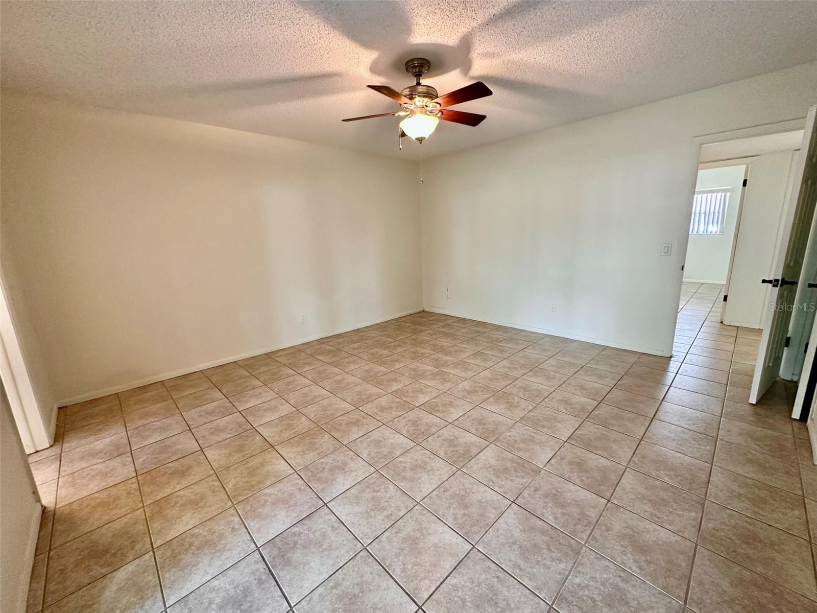 ON TOP OF THE WORLD - Residential