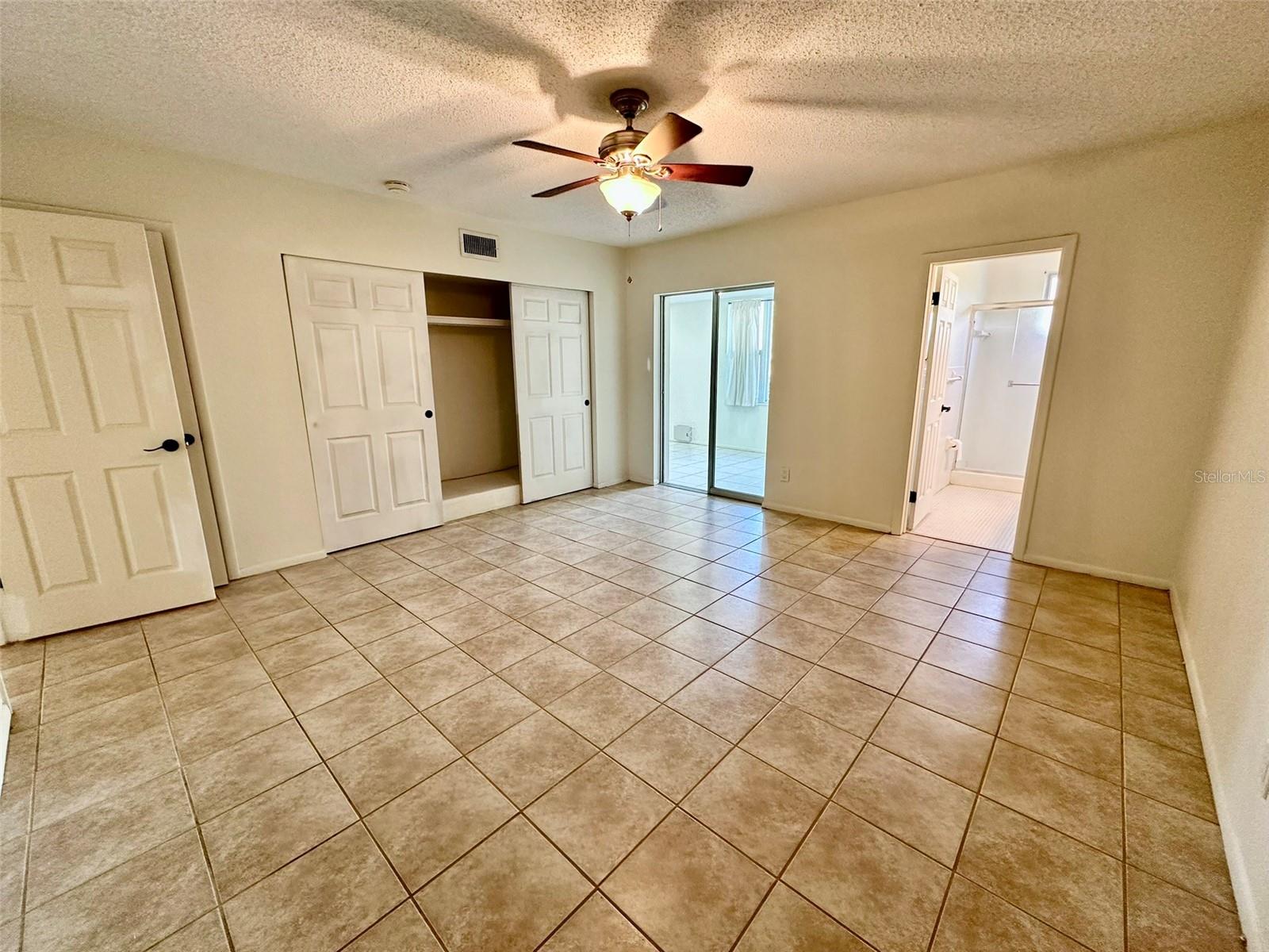 ON TOP OF THE WORLD - Residential