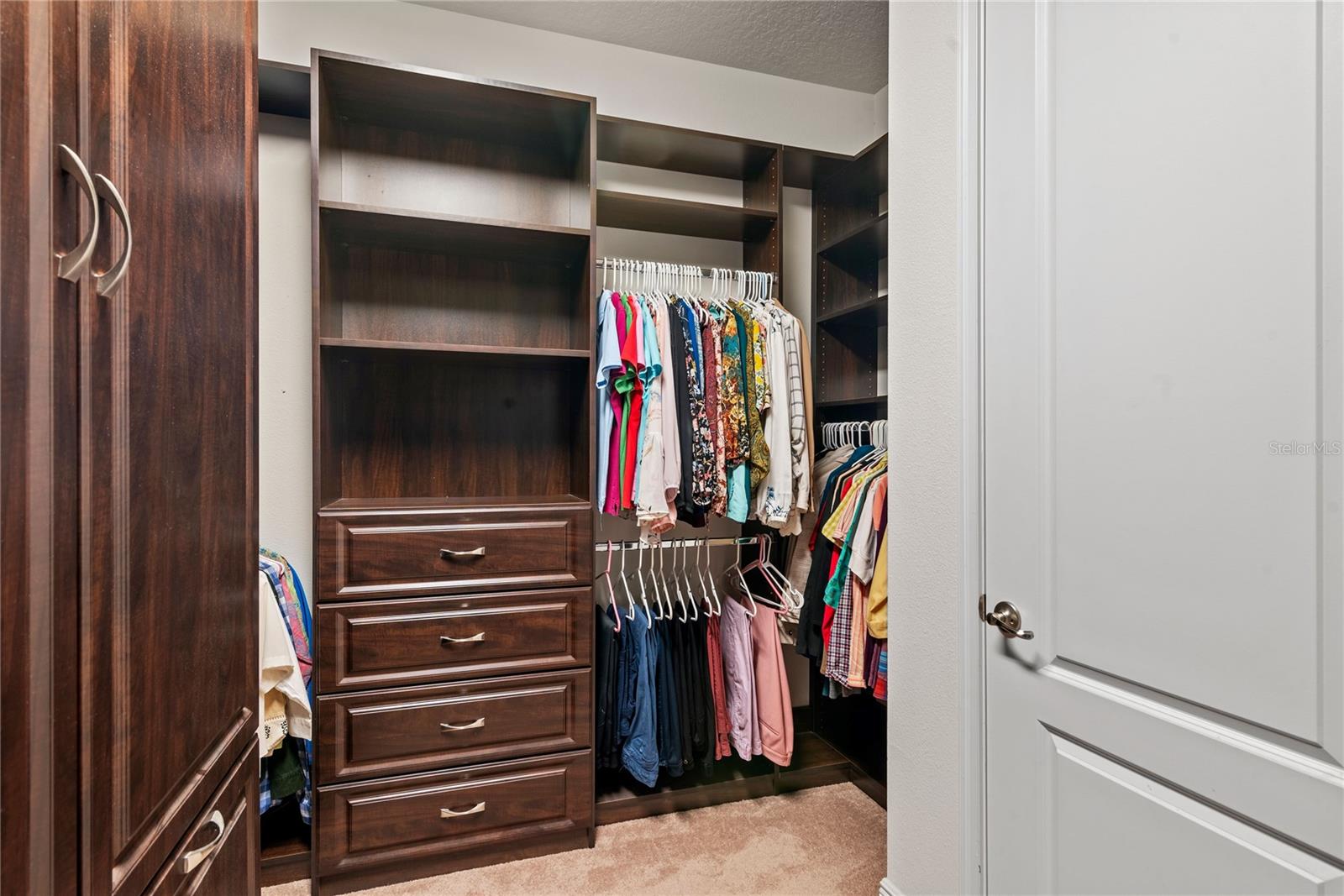 EDEN POINT - Residential