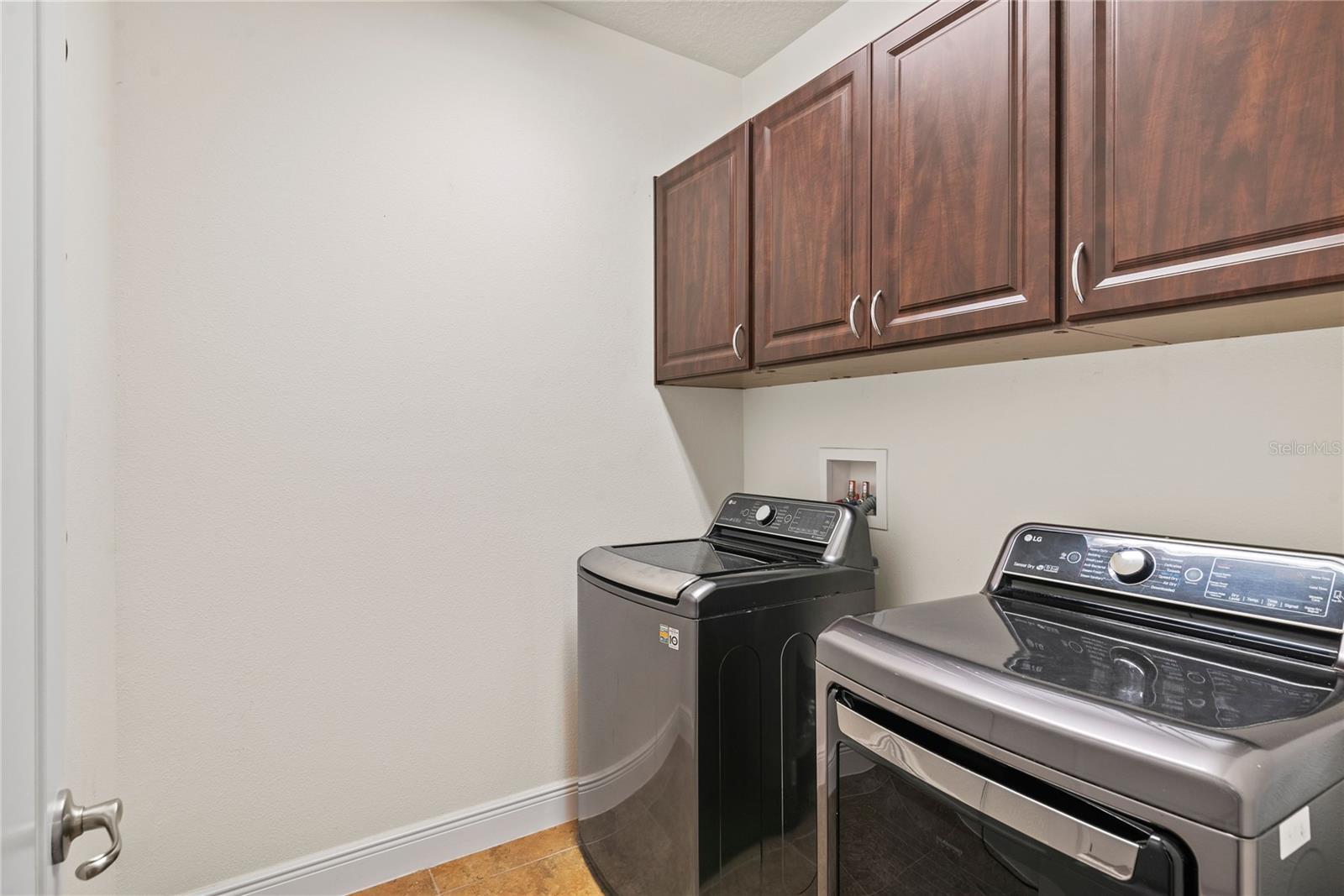 EDEN POINT - Residential