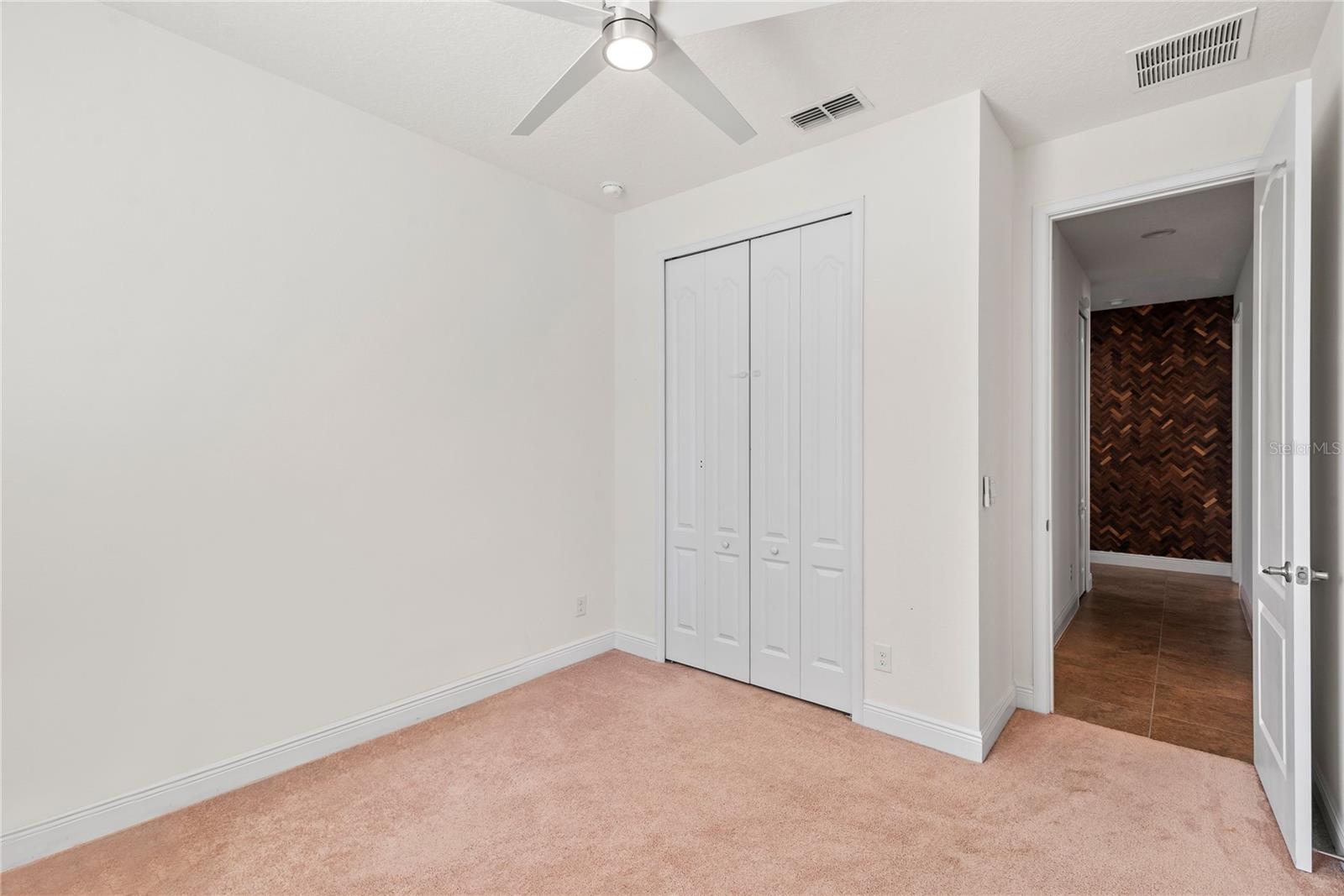 EDEN POINT - Residential